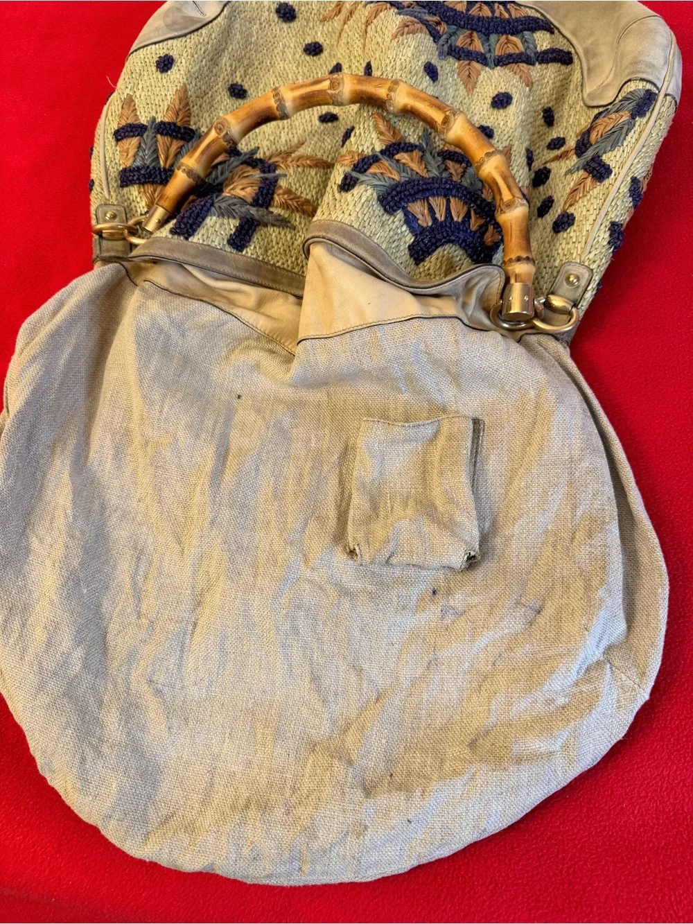 Gucci Beige Suede And Raffia Embroidered Peggy Bamboo Handle Floral Hobo Italy